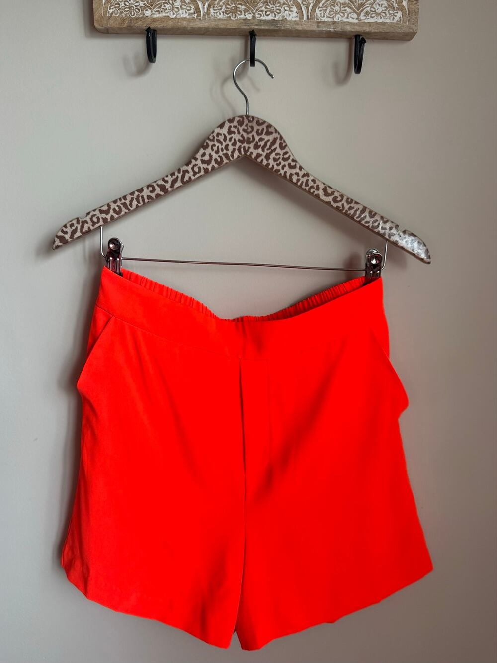 Skies are Blue Neon Orange Shorts sz M